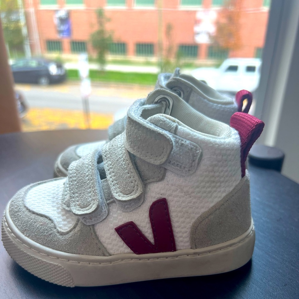Toddler Veja V-10 Mid Marsala sneakers sz. 6